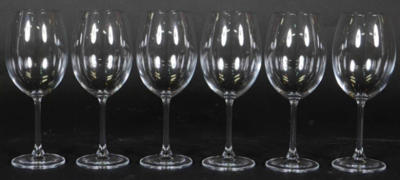 Seis taças de cristal para vinho, 580 ml. - foto 2 de 2