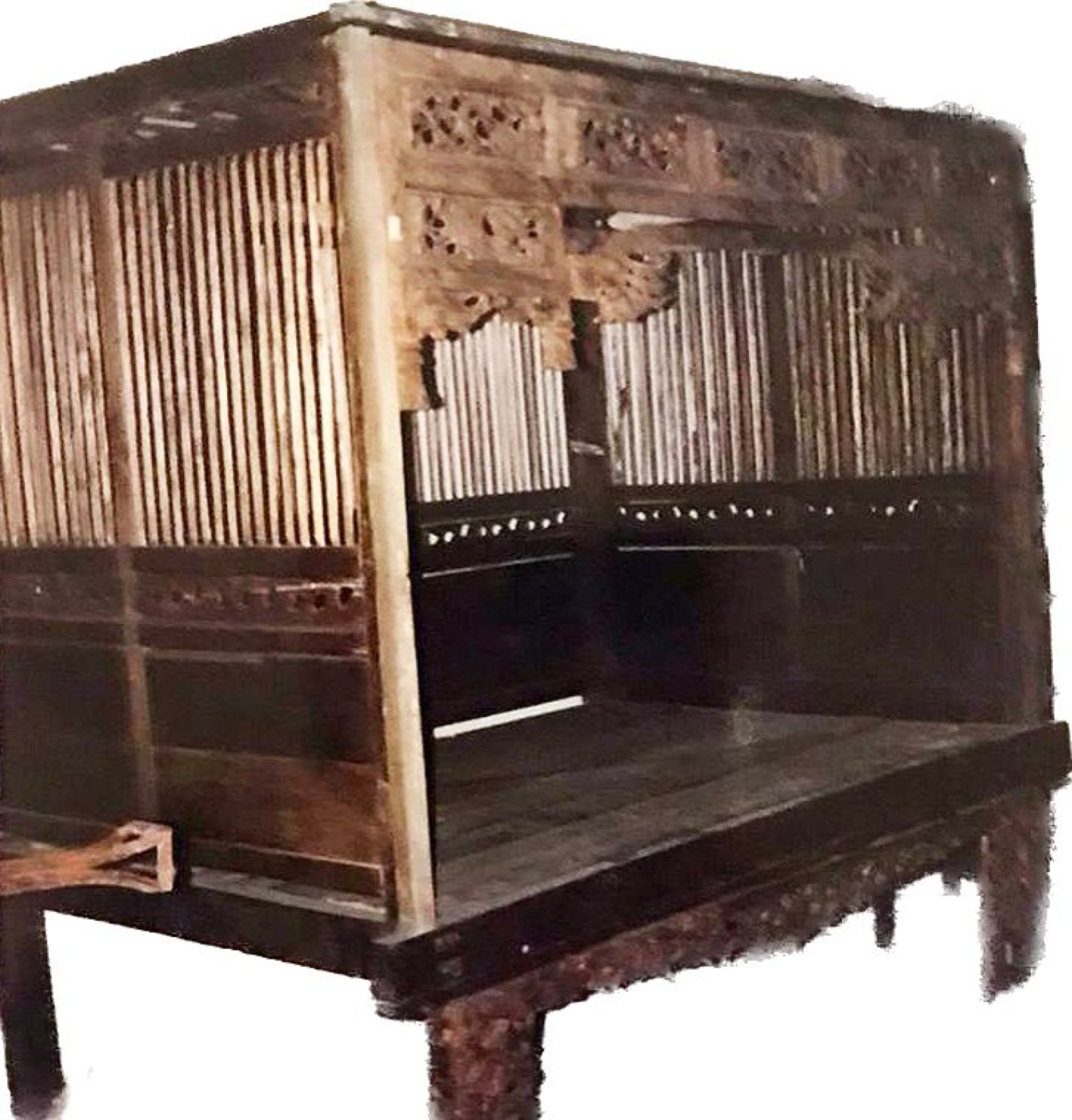 Cama também utilizado como um gazebo Resort da Indonésia. Retirada em... - foto 1 de 4