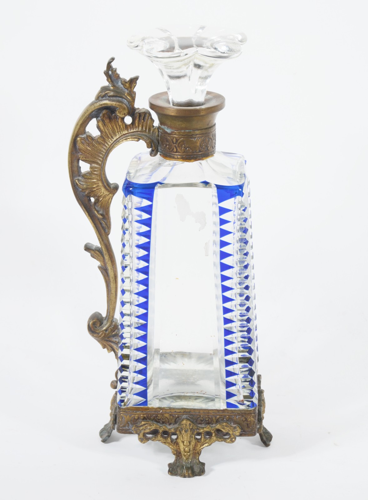 Garrafa de cristal doublé azul com armação de metal dourado. - foto 2 de 10