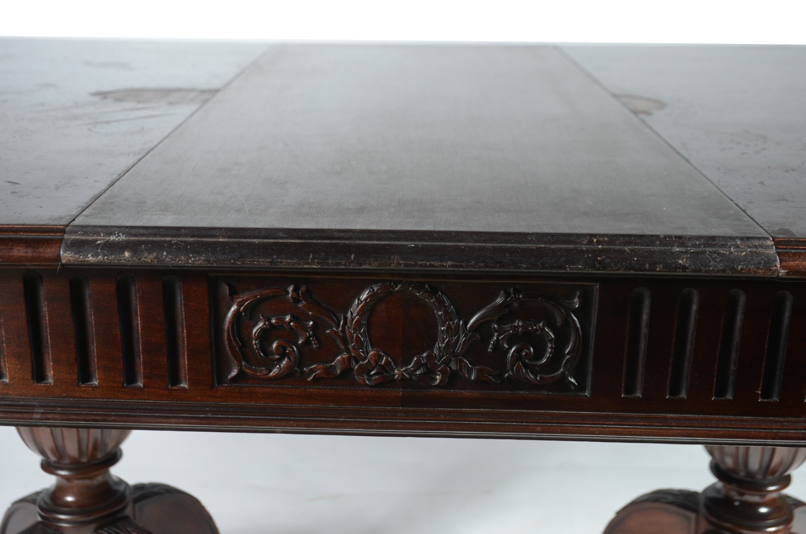Mesa de jantar de madeira nobre, 2 tabuas extensoras ( 110 cm x 0,42... - foto 6 de 11