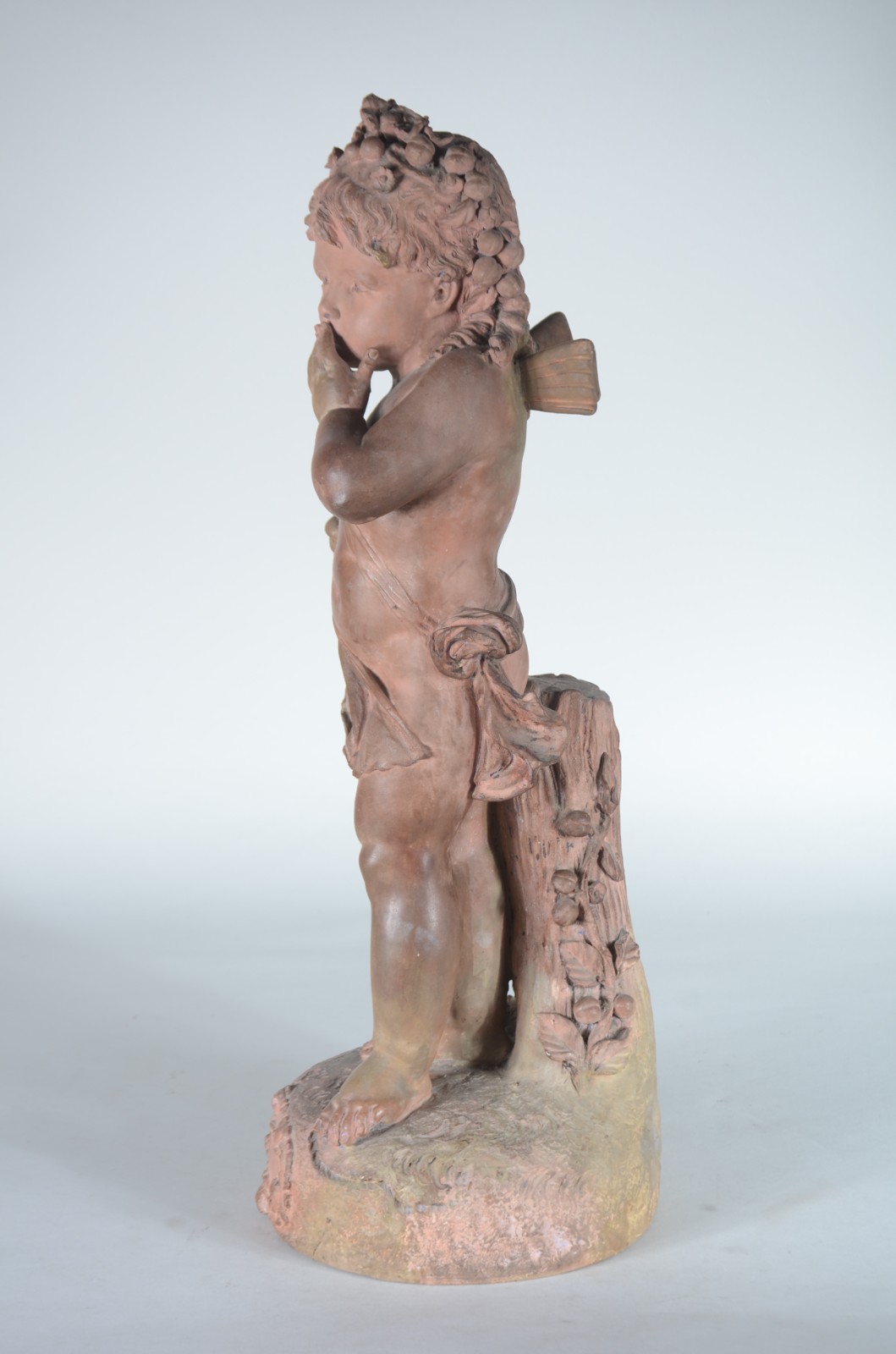 Escultura de terracota representando "Criança alada", cabeça decorada... - foto 3 de 10
