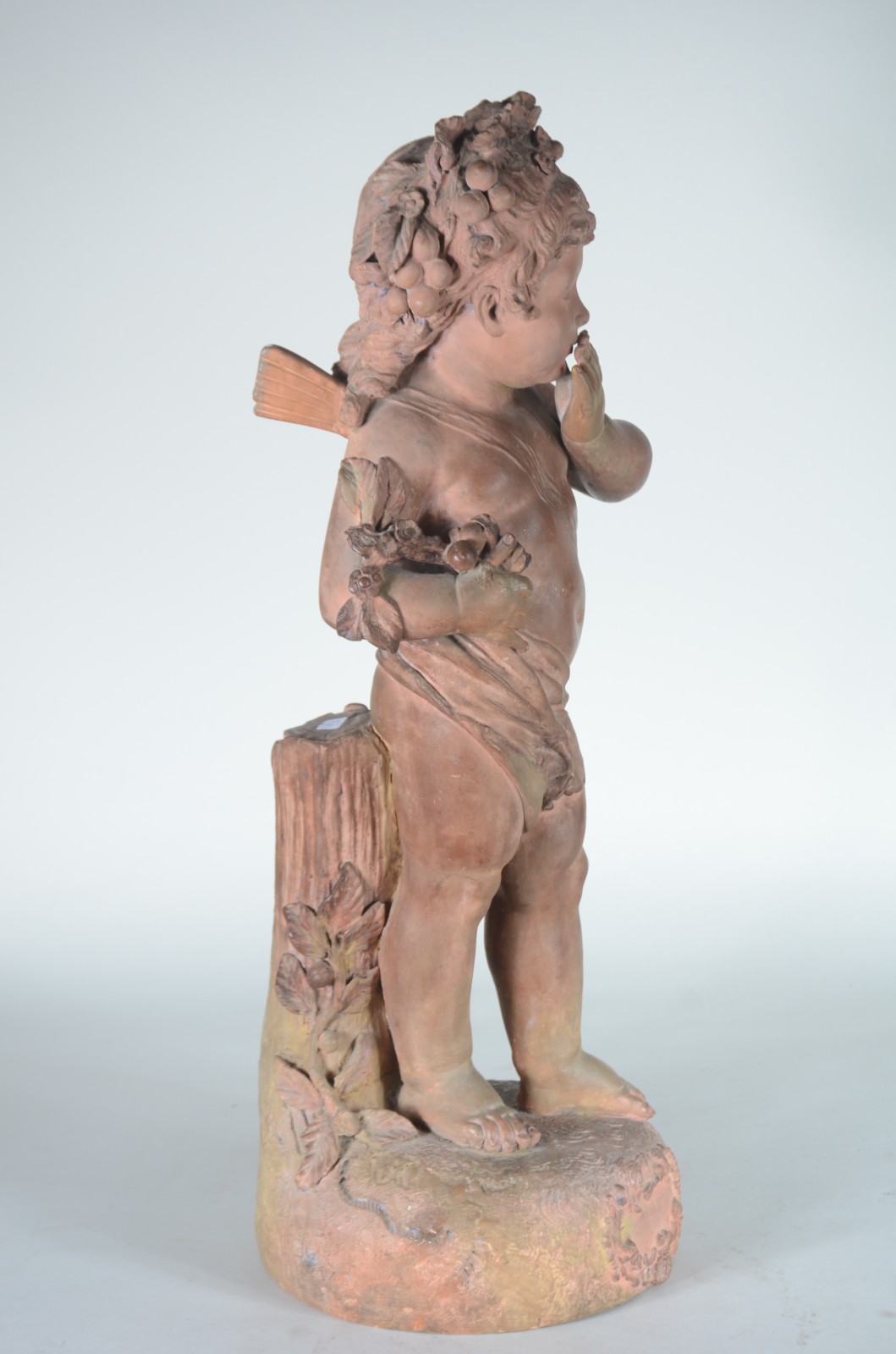 Escultura de terracota representando "Criança alada", cabeça decorada... - foto 4 de 10