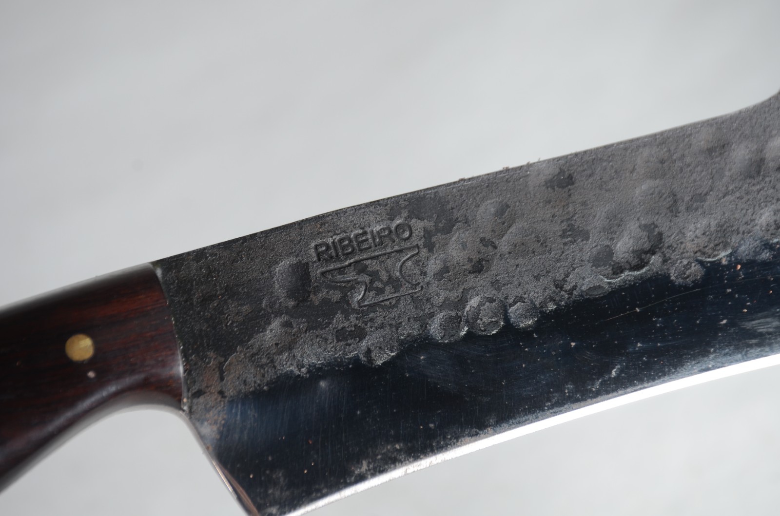 Faca Bushcraft Pantaneira, feita artesanalmente por Paulo Ribeiro com... - foto 8 de 9