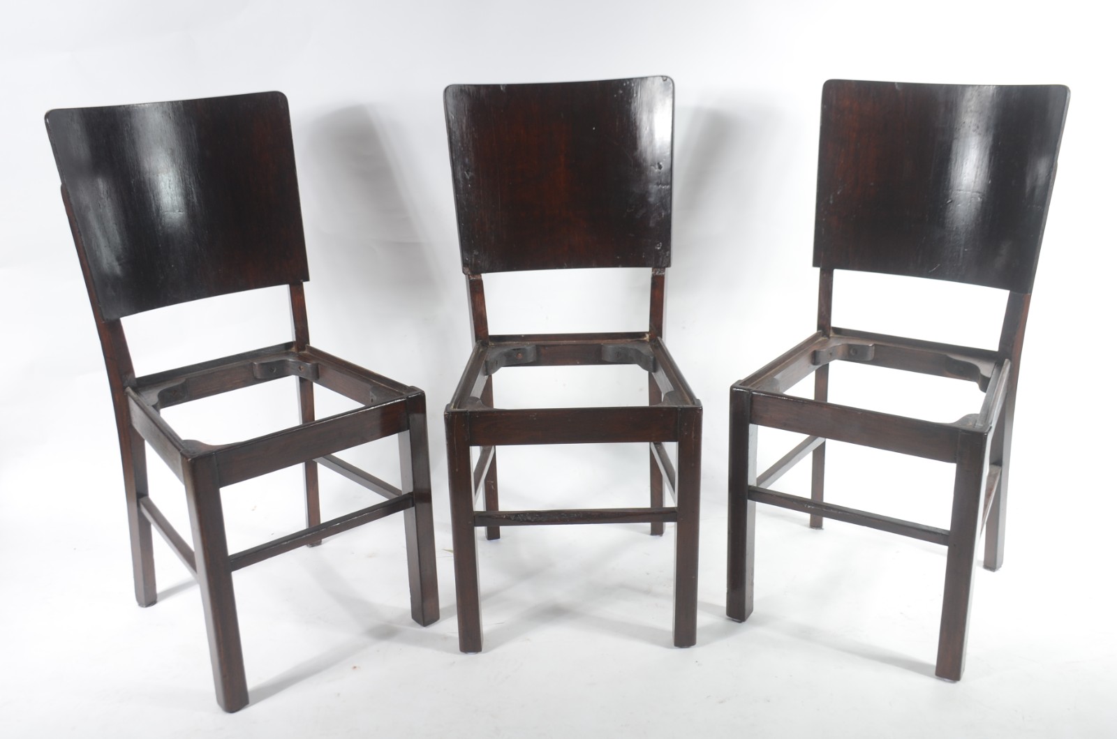 Mesa de jantar de madeira nobre, estilo Art Deco, 2 tábuas extensoras... - foto 8 de 10