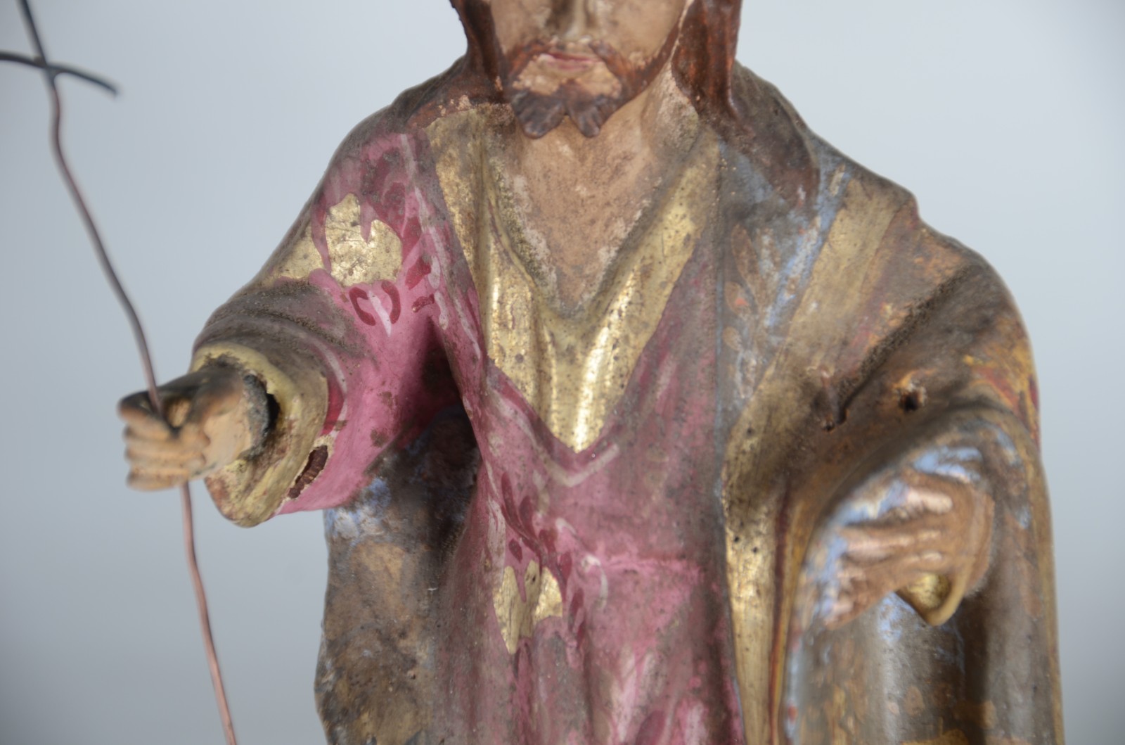 São José com menino e Santa - Duas imagens de madeira entalhada e... - foto 5 de 9