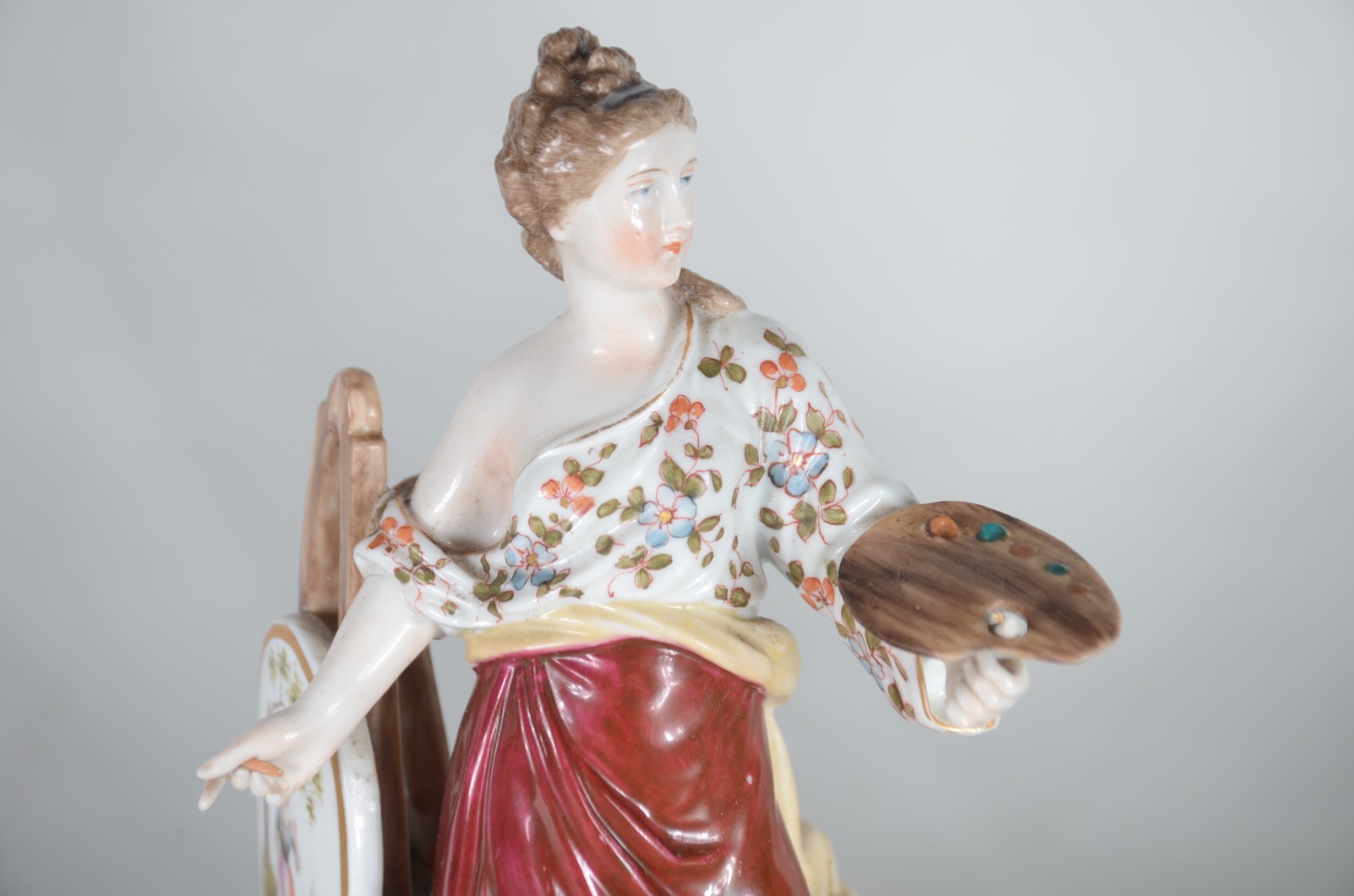 Par de belíssimas estatuetas de porcelana alemã policromada... - foto 4 de 9