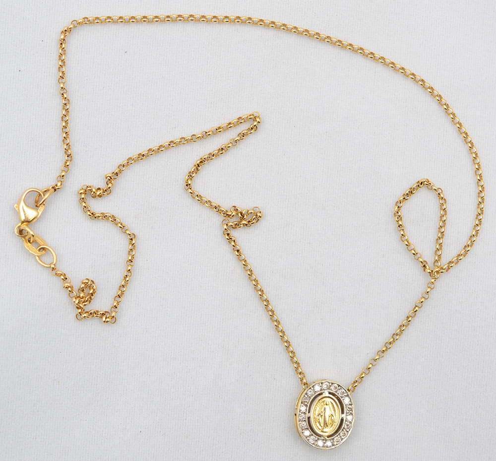 Colar em ouro amarelo 18 k com aproximadamente 0.50 ct de brilhantes... - foto 2 de 2