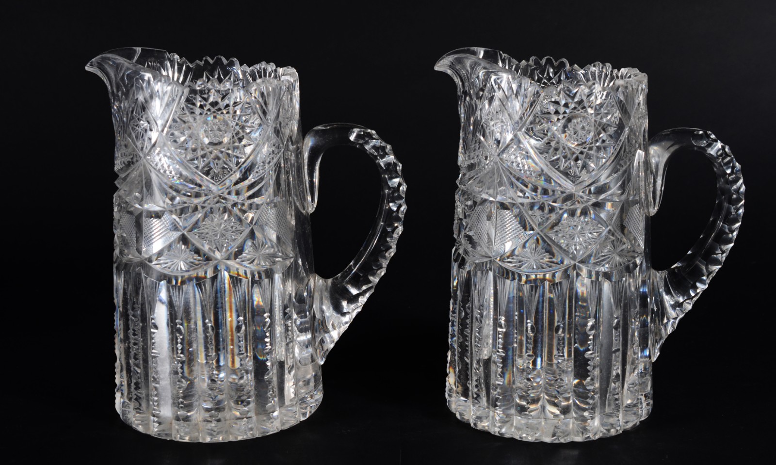 Par de jarras para água de cristal europeu ricamente lapidadas. - foto 2 de 8