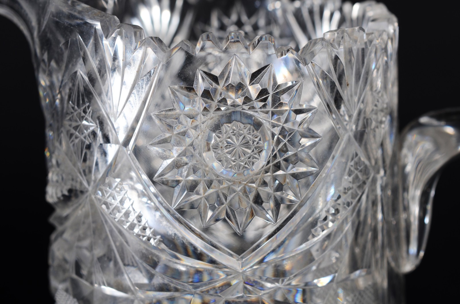 Par de jarras para água de cristal europeu ricamente lapidadas. - foto 5 de 8