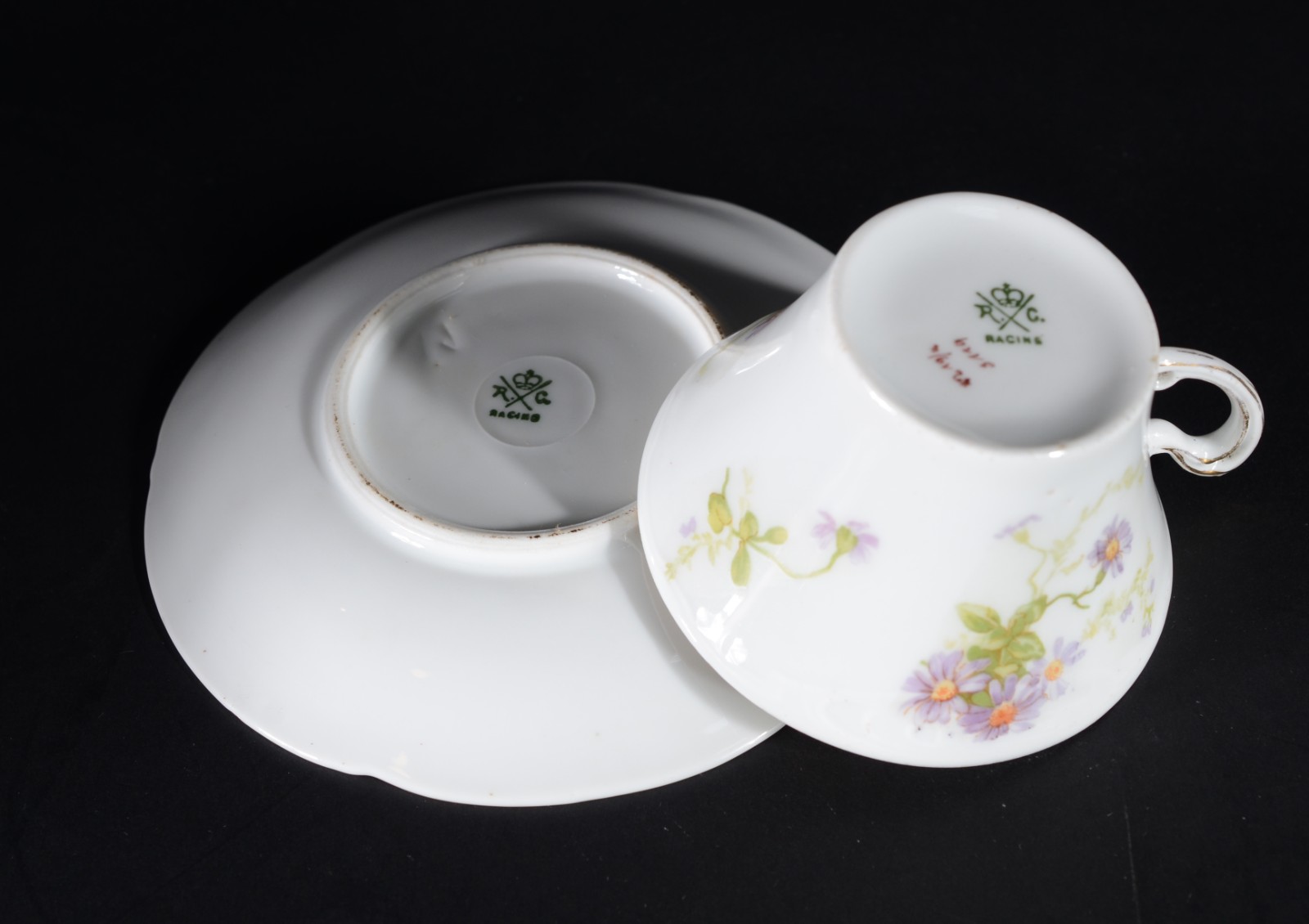 Conjunto com 10 xícaras de chá com pires de porcelana alemã R. C... - foto 5 de 6