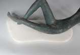 Humberto Cozzo (1900-1981),  - Escultura de bronze representando figura feminina, datada 76, base de mármore.