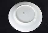 Porcelana Real (1943-1972),  - Aparelho de jantar de porcelana Real, branca com frisos dourados, composto de: 24 pratos rasos, 11 pratos fundos, 7 pratos de sobremesa, 8 travessas, 