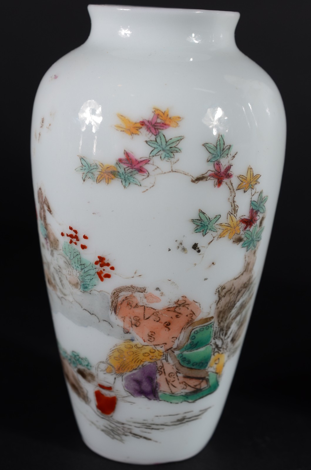 Quatro vasos diversos de porcelana e metal, sendo tres orientais e um... - foto 2 de 8