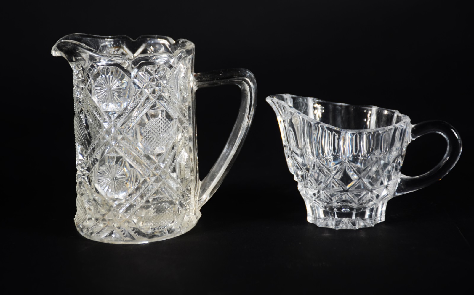 Seis peças de cristal, sendo: 2 goblets; 2 açucareiros e 2 cremeiras. - foto 3 de 9