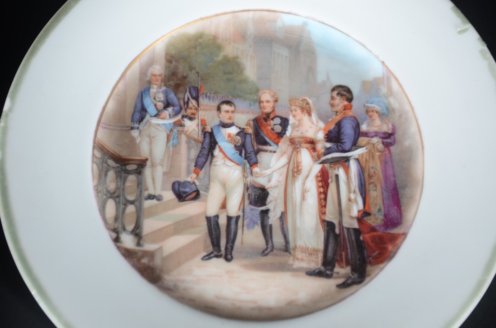Conjunto com 6 pratos de porcelana italiana Capodimonte decorados em... - foto 7 de 10