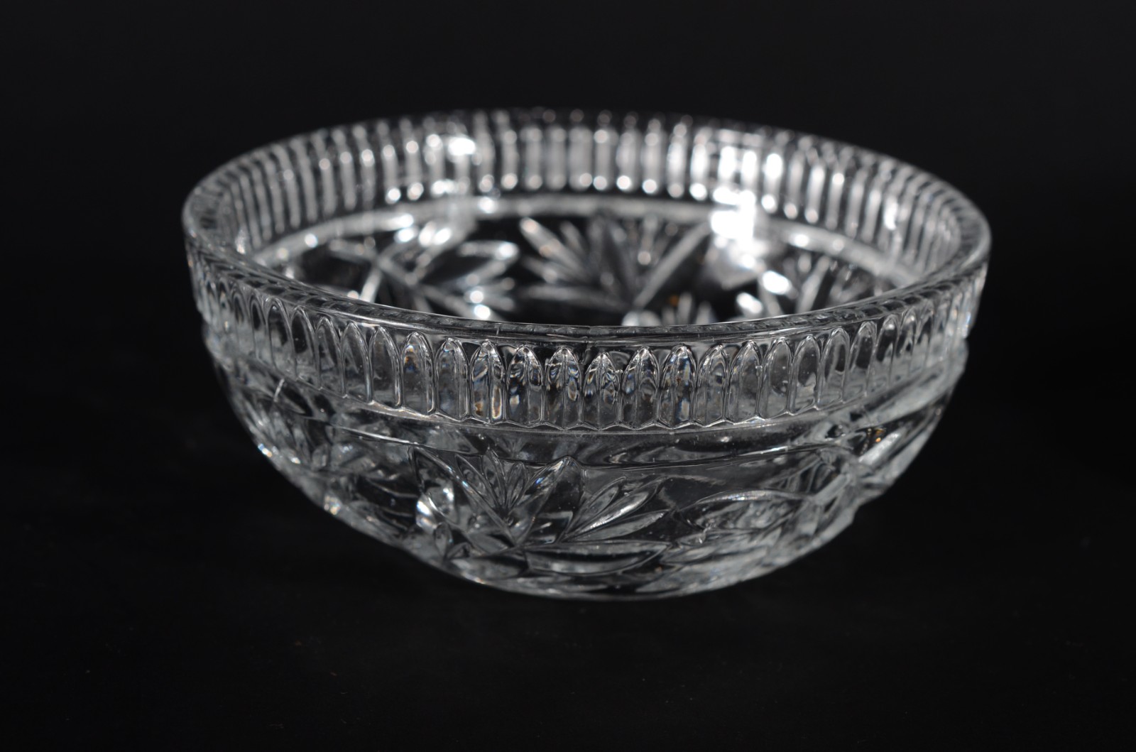 Saladeira e 6 bowls de cristal lapidado. Modelos diferentes. - foto 8 de 8