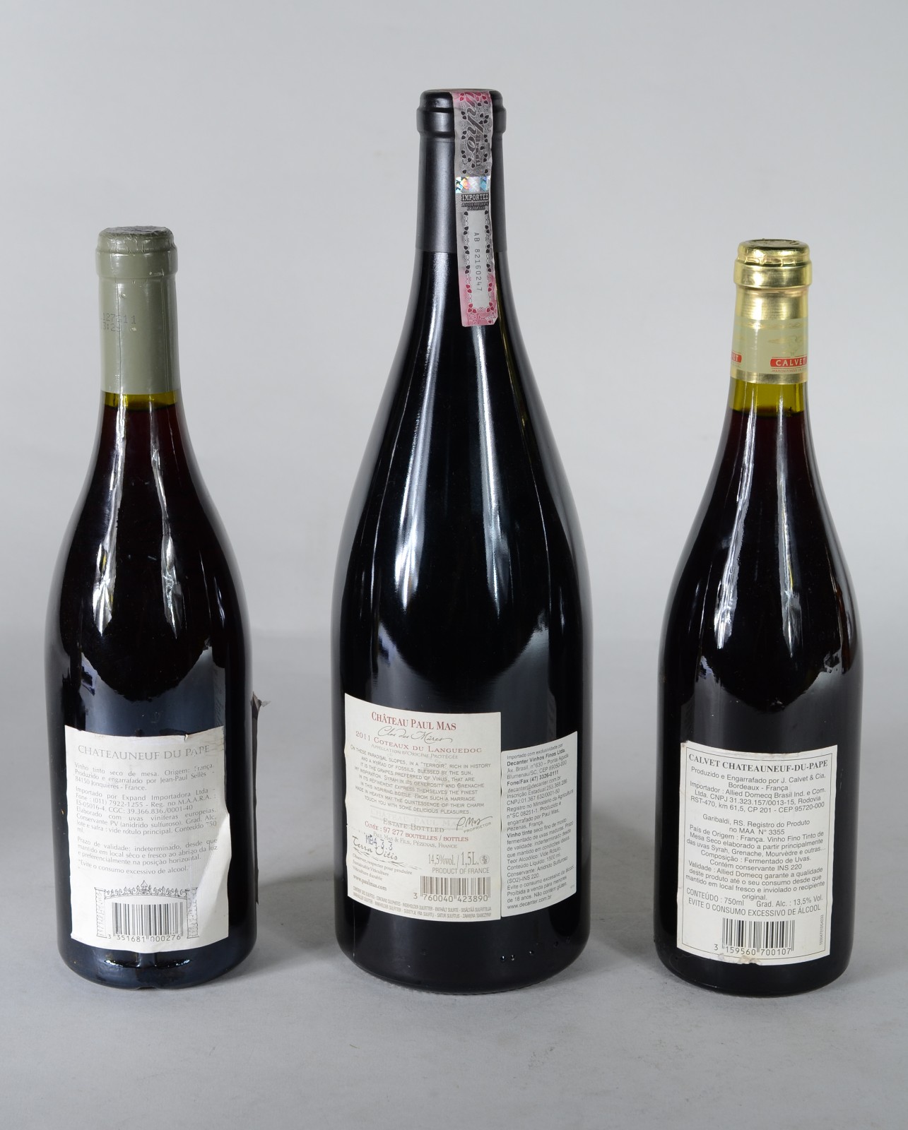 Três garrafas de vinho, sendo duas Châteauneuf du Pape e uma Chateau... - foto 5 de 6