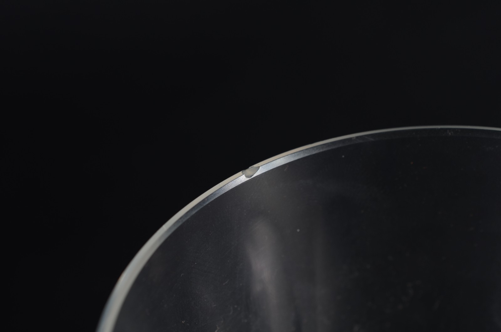 Serviço de cristal facetado, composto de: 11 taças para água, 8 para... - foto 3 de 3