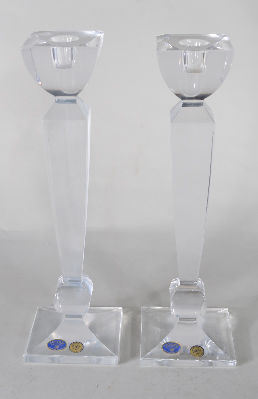 Par de castiçais de cristal facetado da Bohemia. - foto 2 de 7