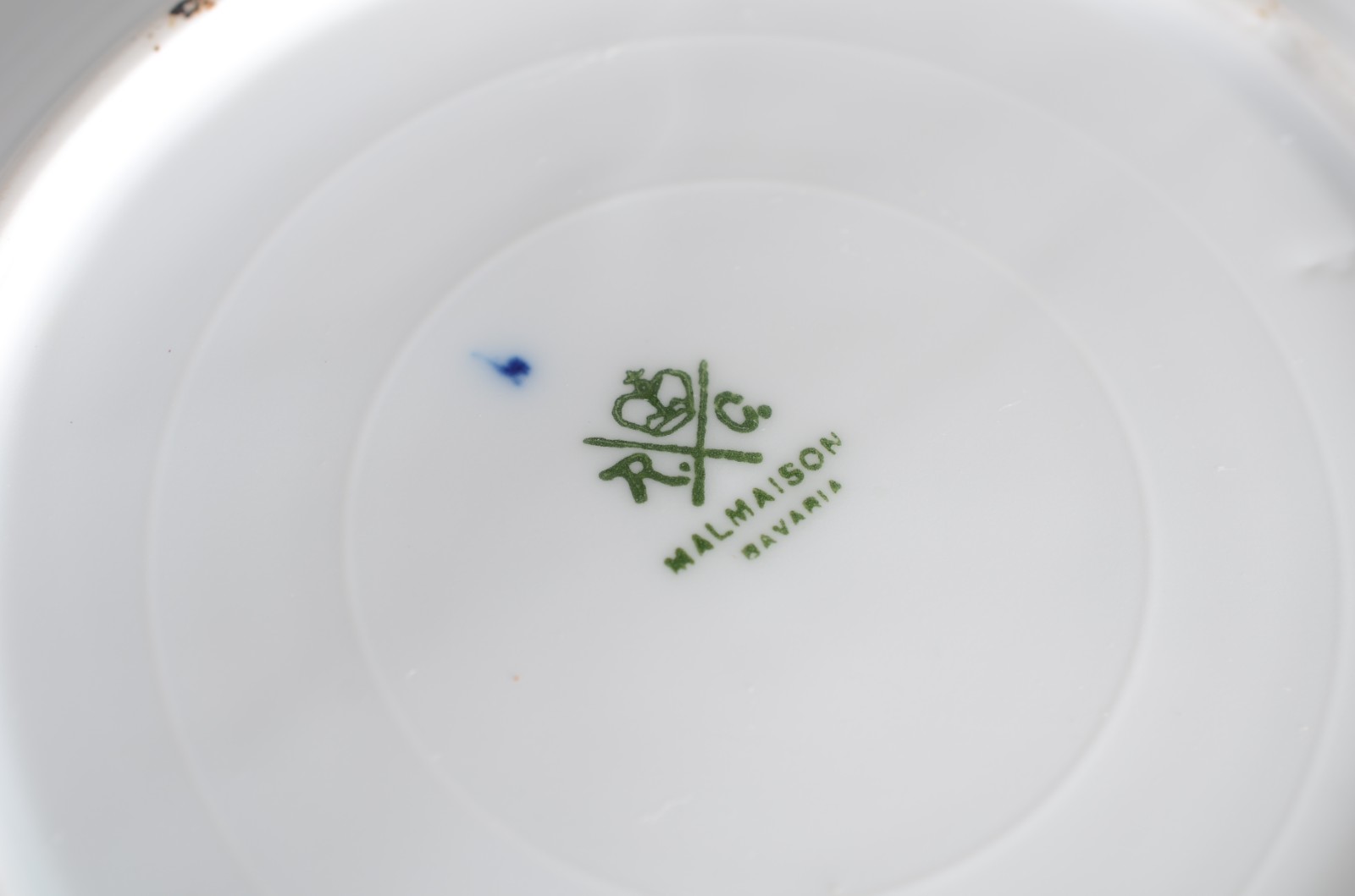 Vinte e duas peças diversas de porcelana de diversas procedências... - foto 9 de 11