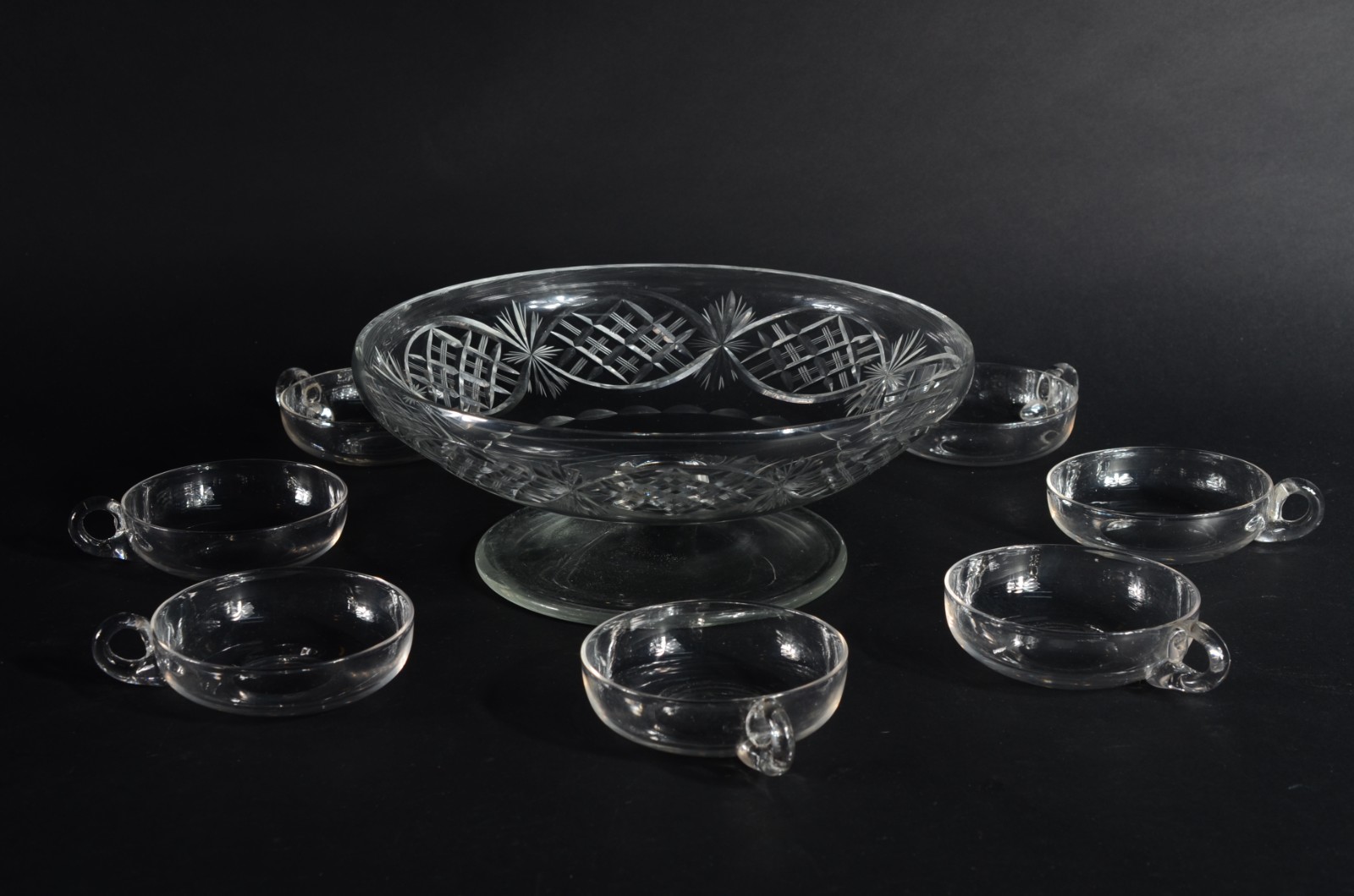 Fruteira de cristal lapidado com 7 taças para sobremesa, modelos... - foto 1 de 7
