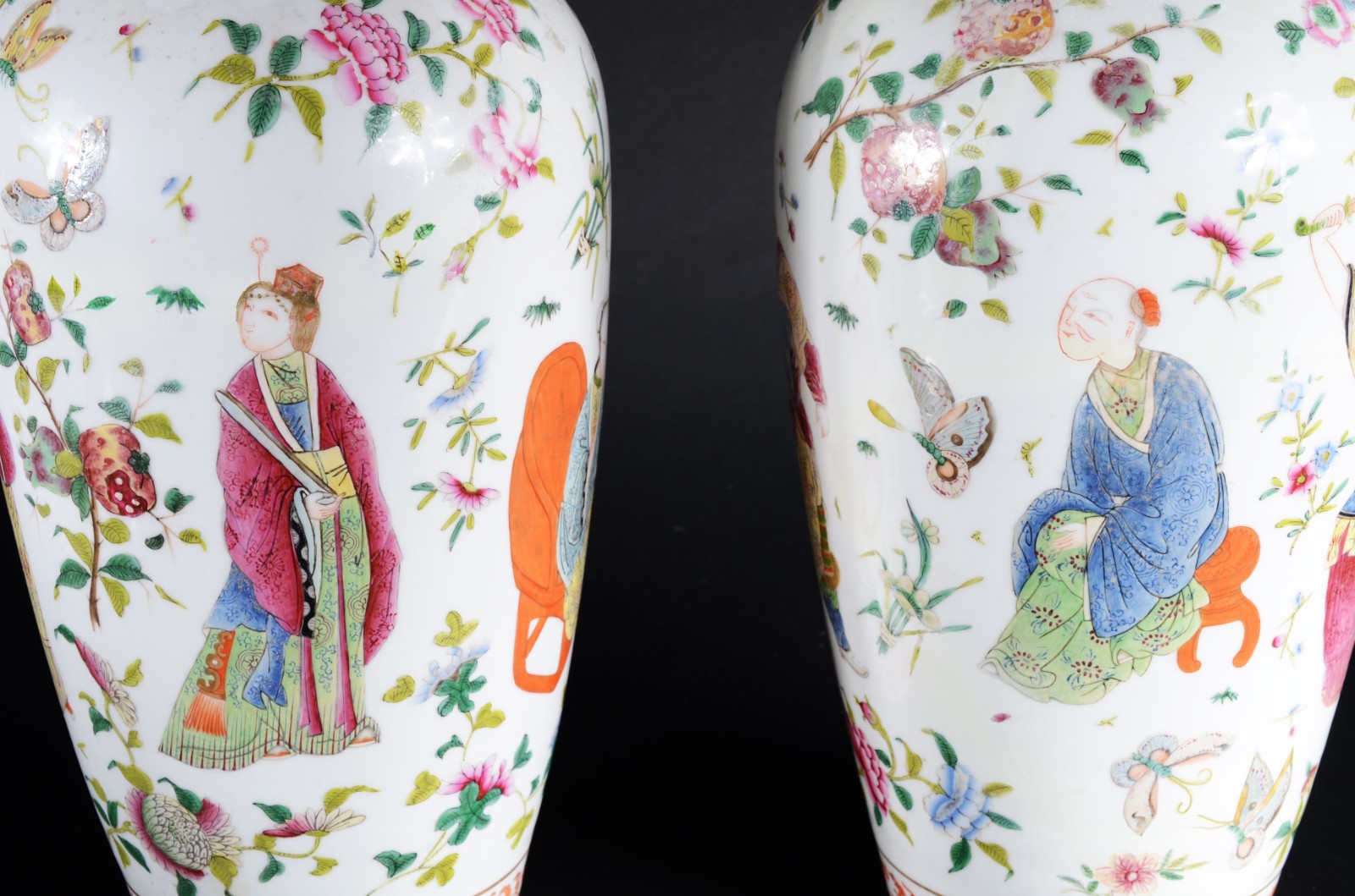 Par de antigos vasos de porcelana oriental, decorados com figuras de... - foto 2 de 8