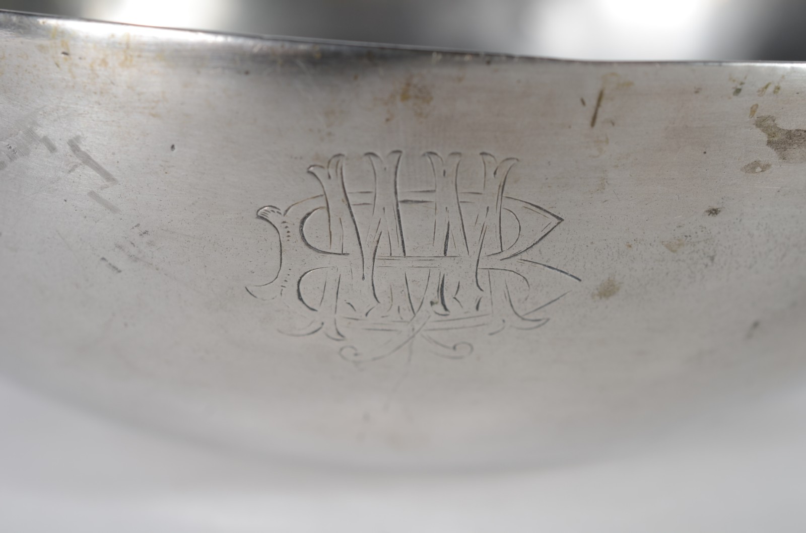 Bowl de prata de lei com monograma e data de 1904. Peso da prata: 250... - foto 4 de 4