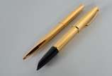 PARKER,  - Conjunto com 2 canetas douradas Parker 51 - MK II, sendo uma tinteiro e outra esferográfica.