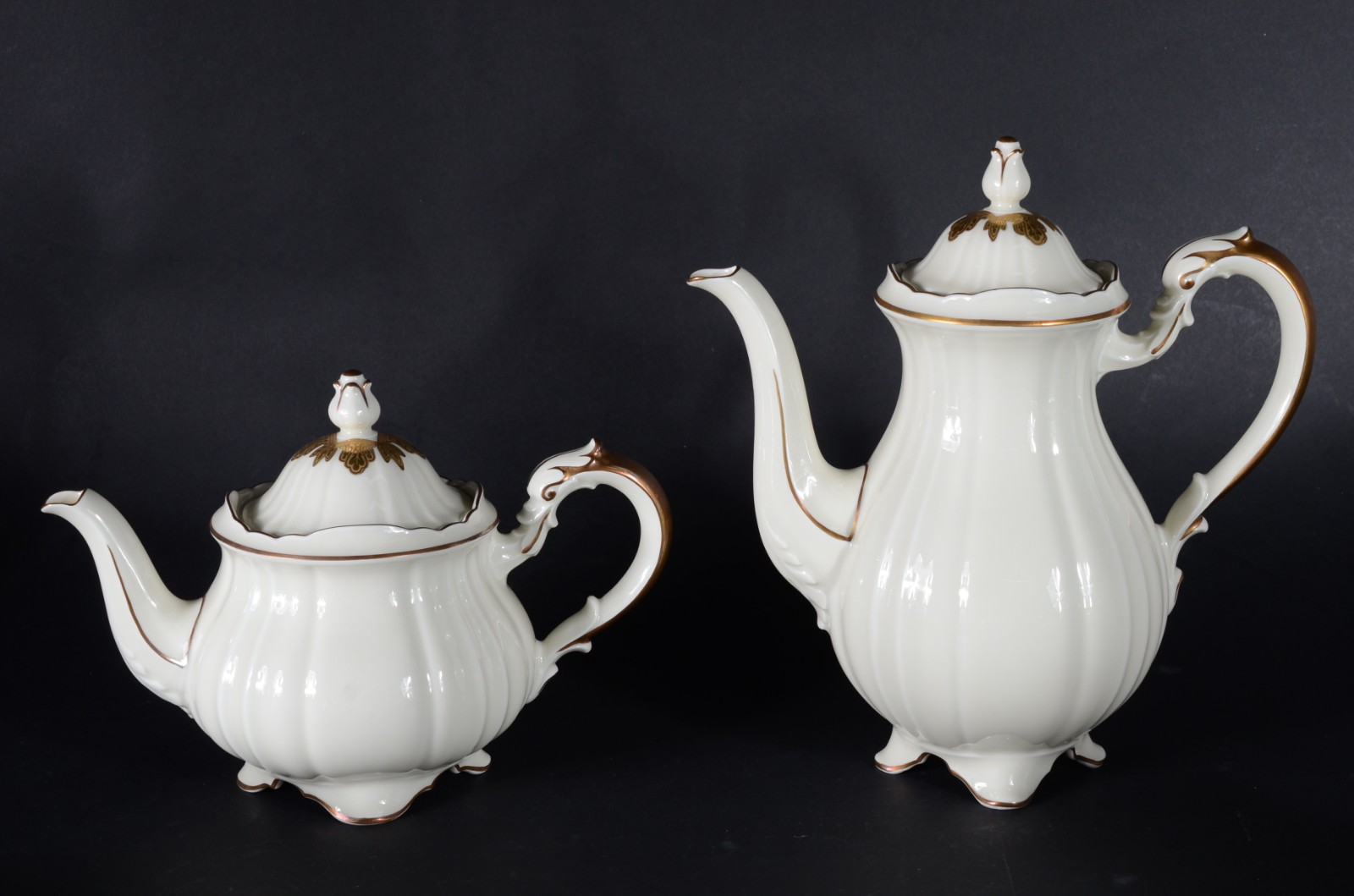 Aparelho para chá, café e jantar de porcelana alemã FURSTENBERG, na... - foto 5 de 11