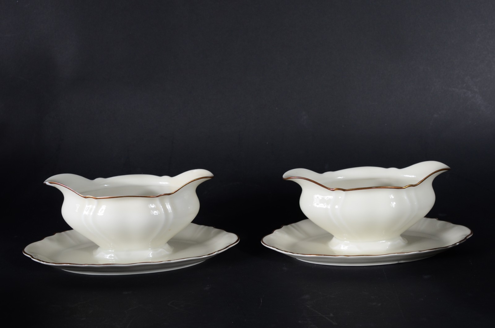 Aparelho para chá, café e jantar de porcelana alemã FURSTENBERG, na... - foto 7 de 11