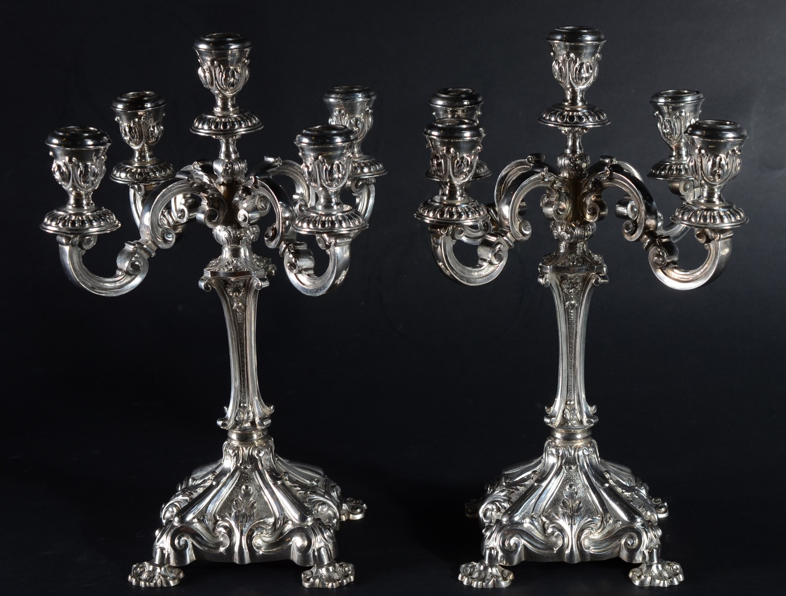Par de candelabros de prata portuguesa para 5 velas cada, contraste... - foto 1 de 8