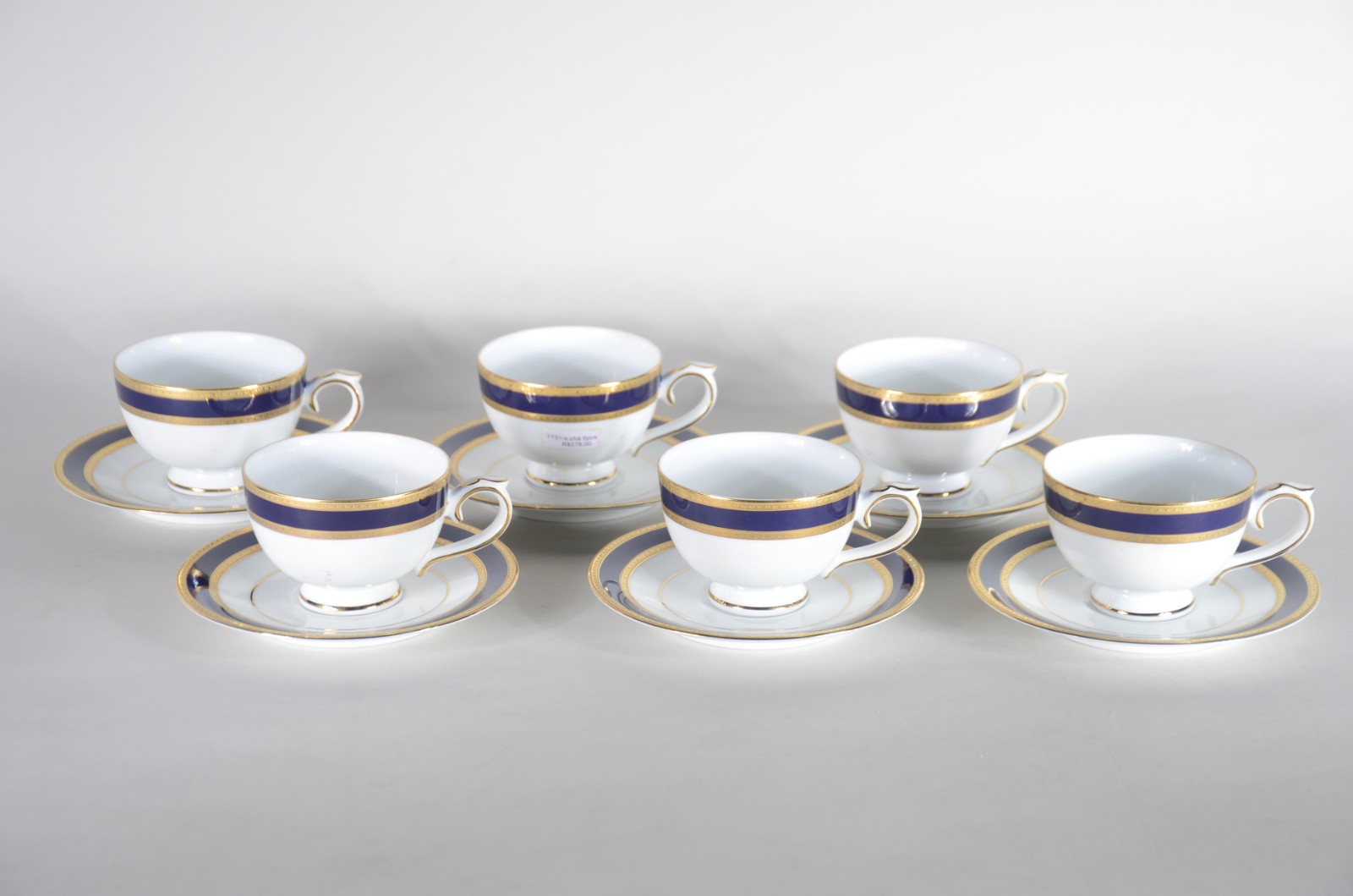 Conjunto com 6 xícaras com pires para chá de porcelana LAKLAIN. - foto 2 de 7