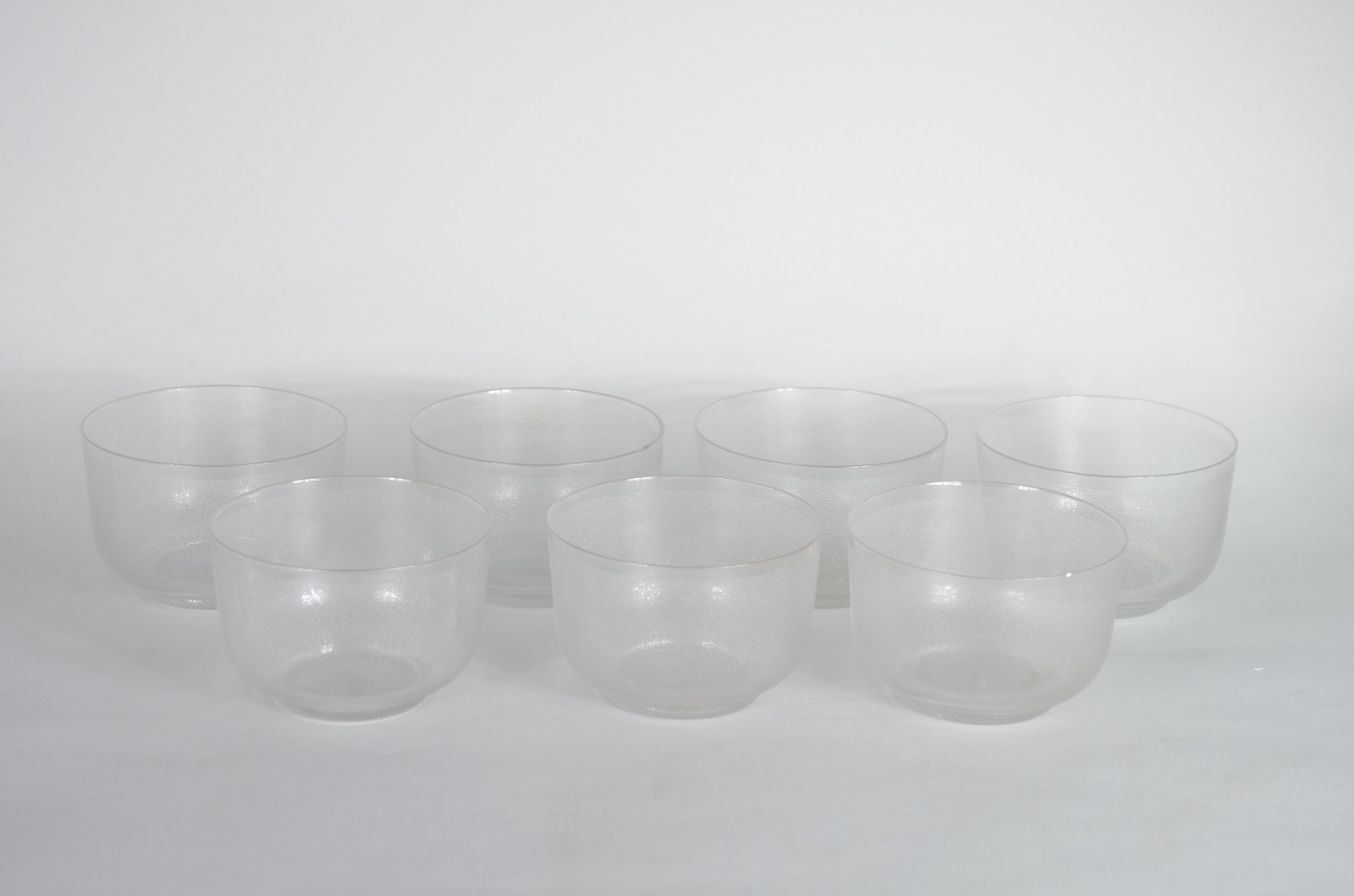 Diversas peças de cristal/vidro, sendo: fruteira, 9 bowls pequenos em... - foto 2 de 11