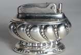 Ronson,  - Isqueiro de metal prateado Ronson modelo "Crown".