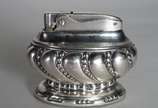 Ronson,  - Isqueiro de metal prateado Ronson modelo "Crown".