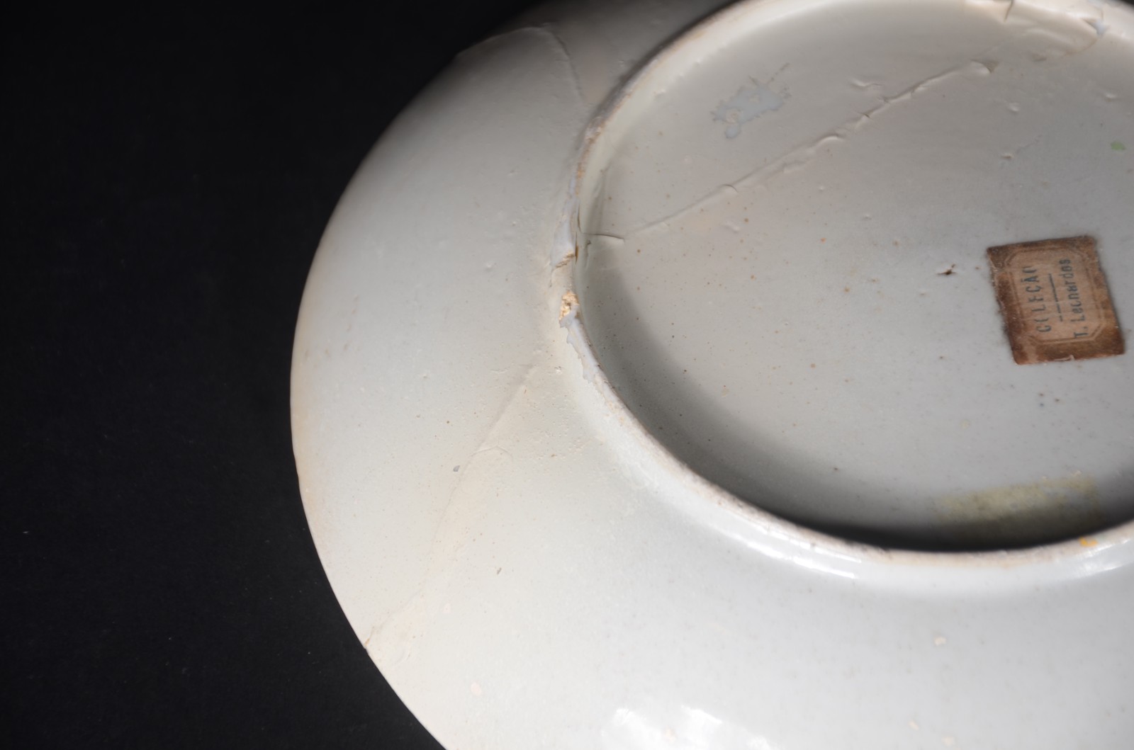 Nove pratos de porcelana oriental, diversas decorações. Com restauro. - foto 11 de 11