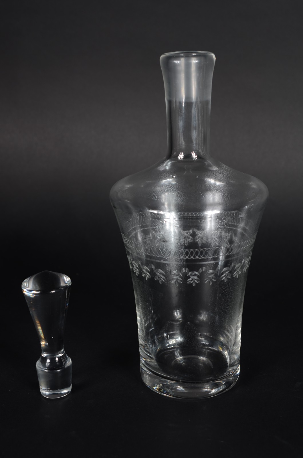 Serviço de cristal lavrado com guirlandas, composto de: 12 taças para... - foto 4 de 10