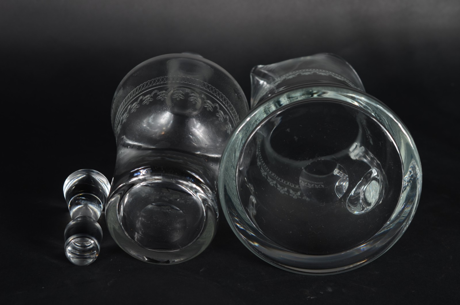 Serviço de cristal lavrado com guirlandas, composto de: 12 taças para... - foto 9 de 10