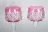 Par de taças de cristal doublé lapidada para vi... - Par de taças de cristal doublé lapidada para vinho, base em gomos.