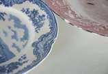 Parte de serviço de jantar de faiança inglesa J... - Parte de serviço de jantar de faiança inglesa Johnson Bros - Old Britain Castle, azul e branco, composto de: 5 pratos de sobremesa (1 lascado), ...