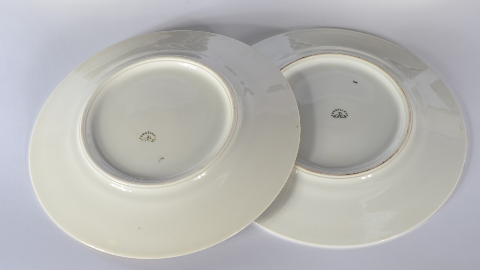 Aparelho de jantar, chá e café de porcelana Mauá, fundo branco, tarja... - foto 6 de 7