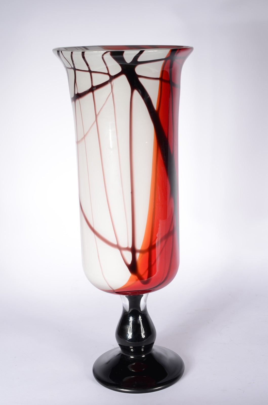 Vaso/floreira de vidro decorativo com mesclas em tons de vermelho e... - foto 1 de 5