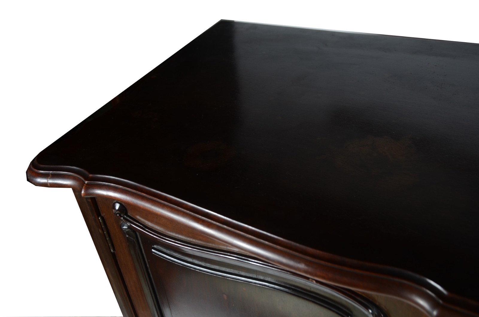 Buffet de madeira nobre, estilo Chipendale com 4 portas, prateleira... - foto 4 de 8