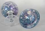 Compoteira de cristal azul lapidada. - Compoteira de cristal azul lapidada.