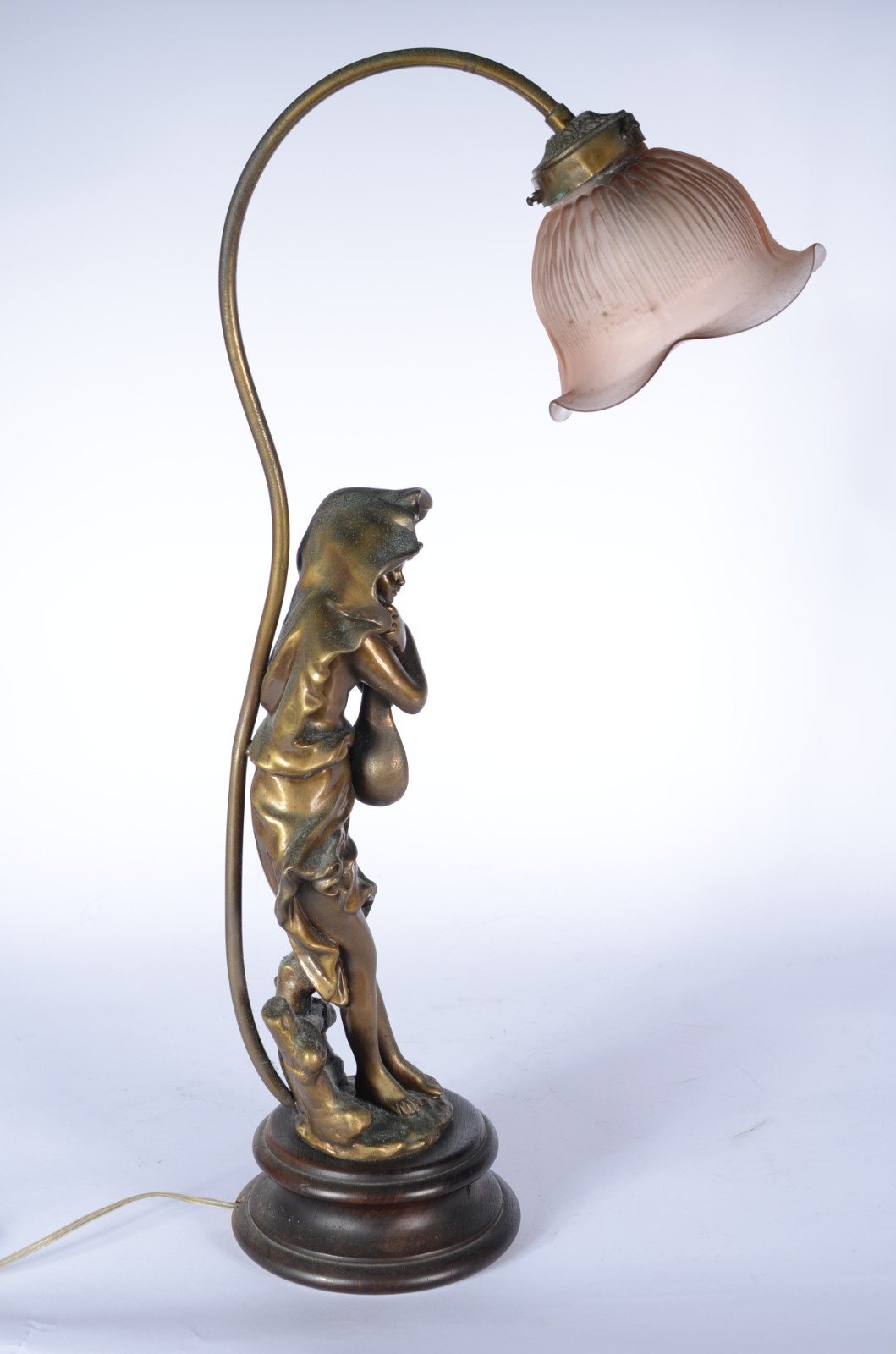 Abatjour de petit bronze patinado de dourado representando figura... - foto 2 de 8