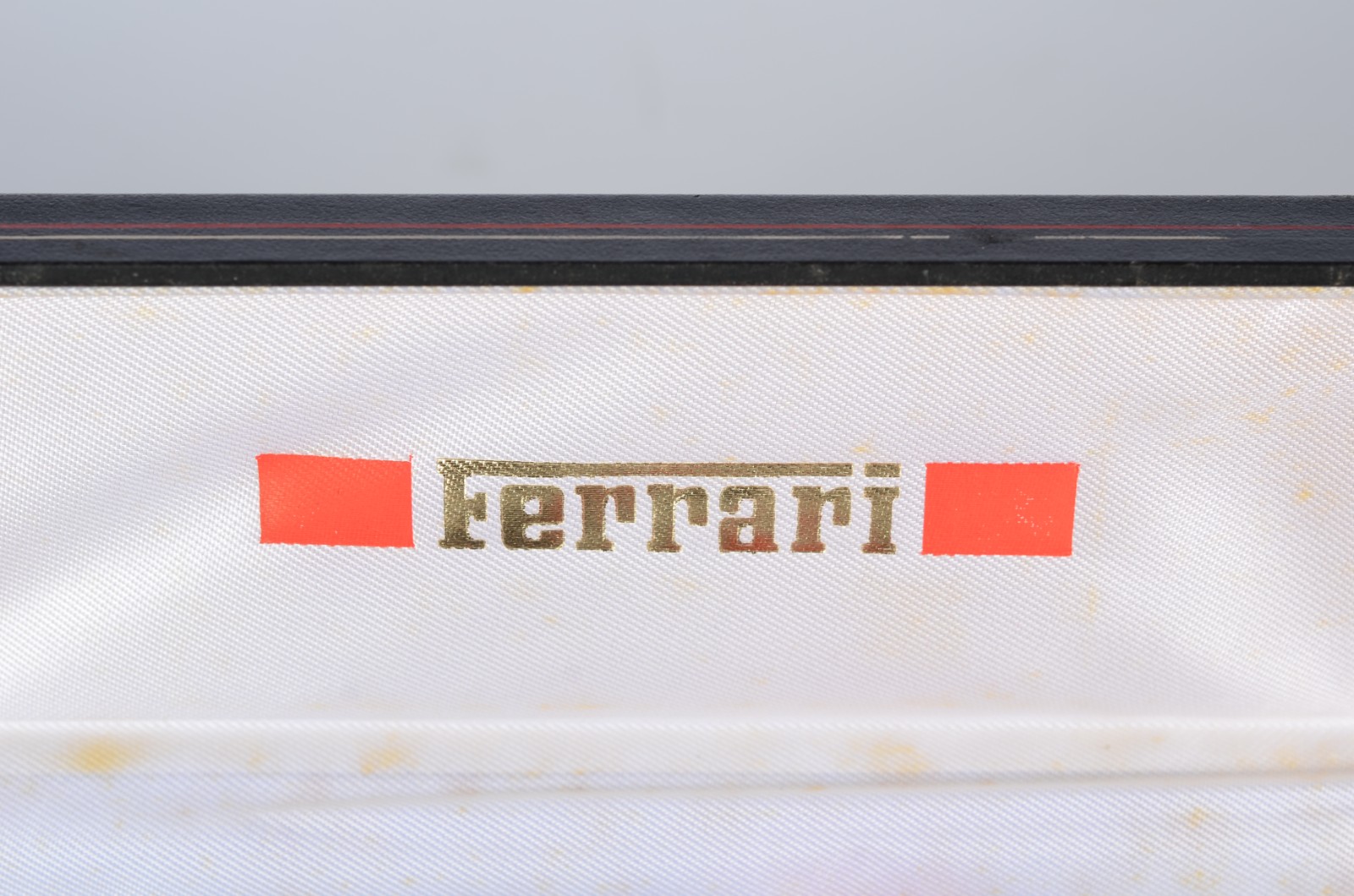 Caneta "Ferrari - Edição Limitada", acompanham 2 cargas. No estojo... - foto 2 de 9