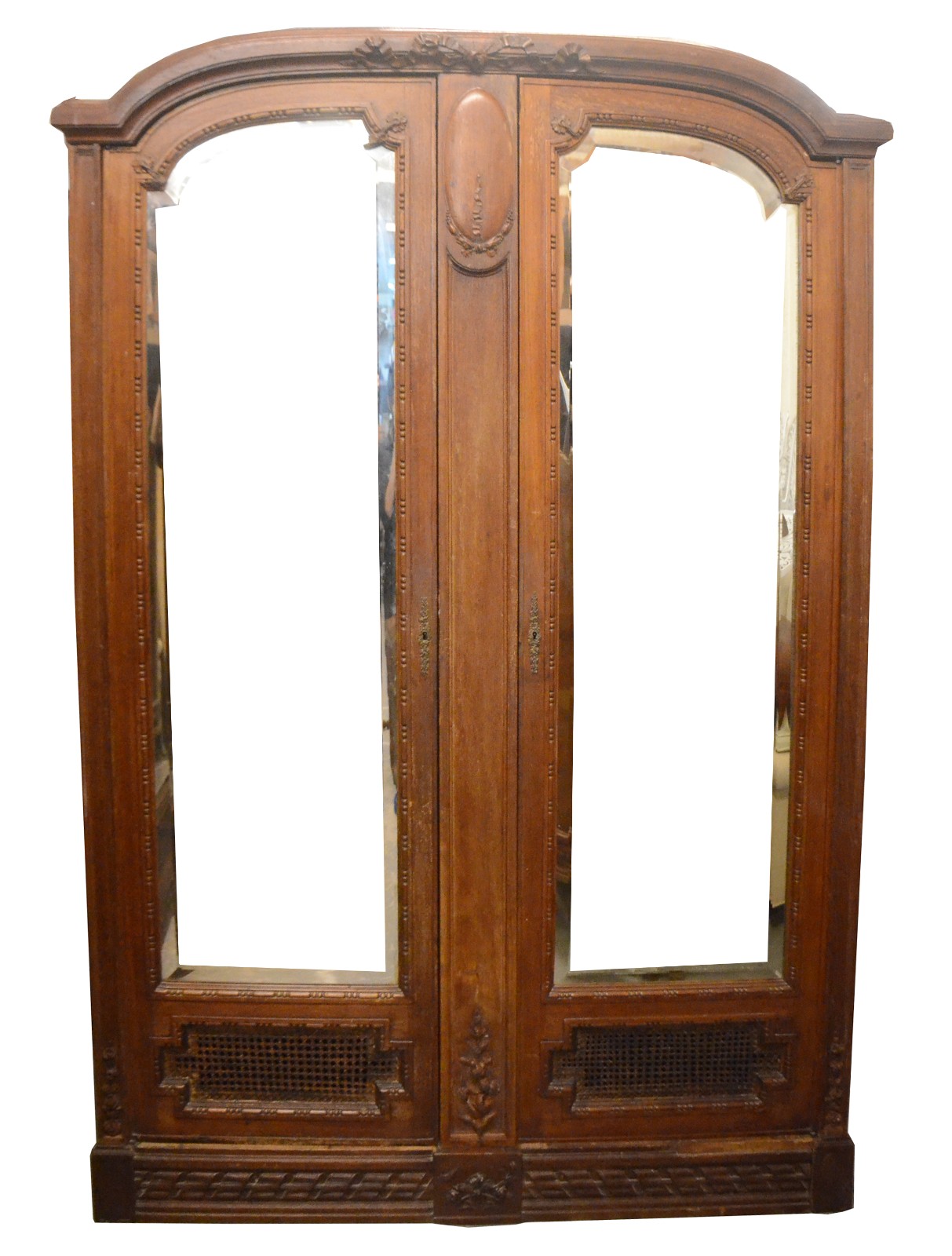 Armário de madeira nobre, 2 portas com espelhos bisotados, detalhes... - foto 1 de 11
