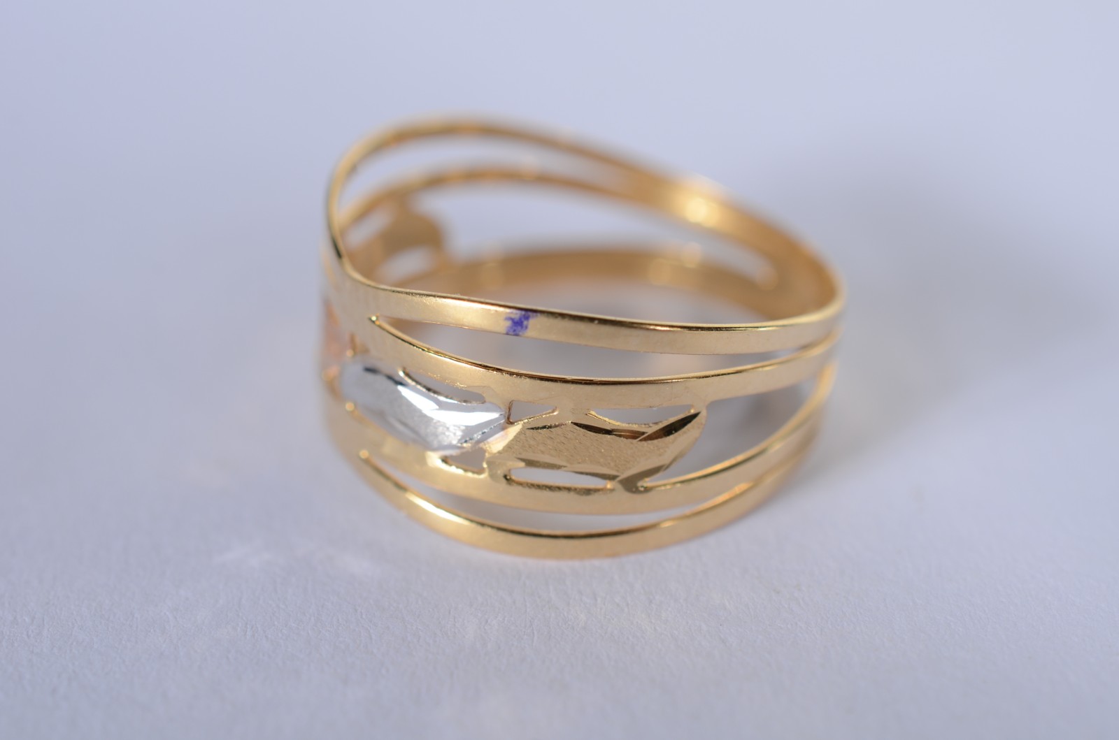 Anel de ouro 18 k., contraste 750 mls, aro 18. (Por motivos de... - foto 2 de 6