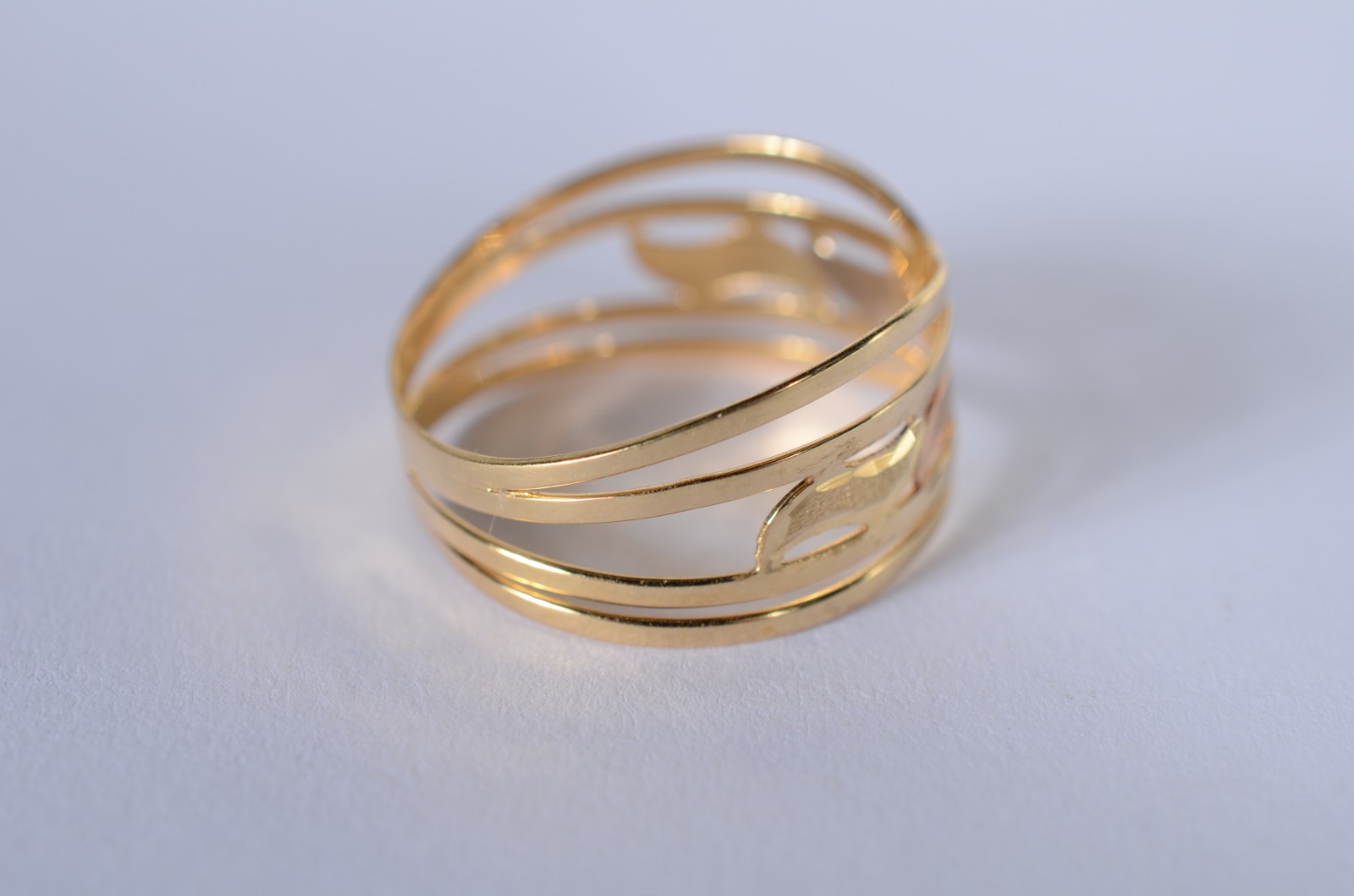 Anel de ouro 18 k., contraste 750 mls, aro 18. (Por motivos de... - foto 4 de 6