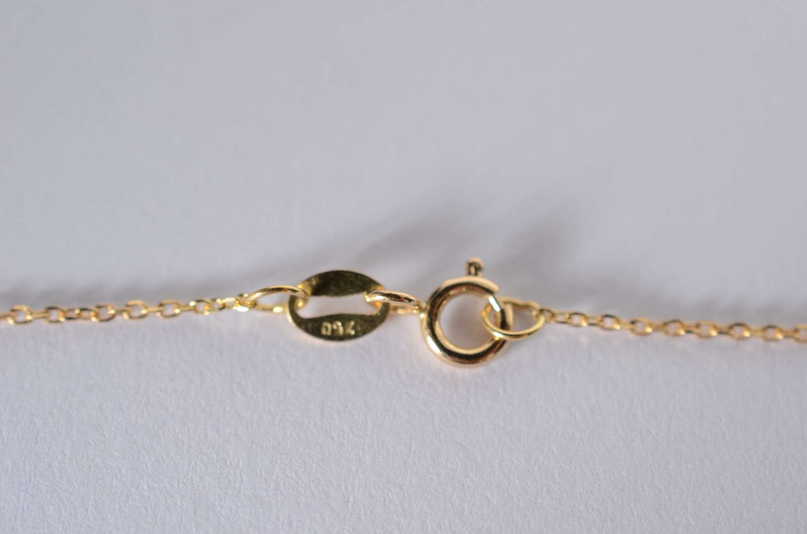 Colar de ouro 18 k., contraste 750 mls com crucifixo. (Por motivos de... - foto 4 de 5